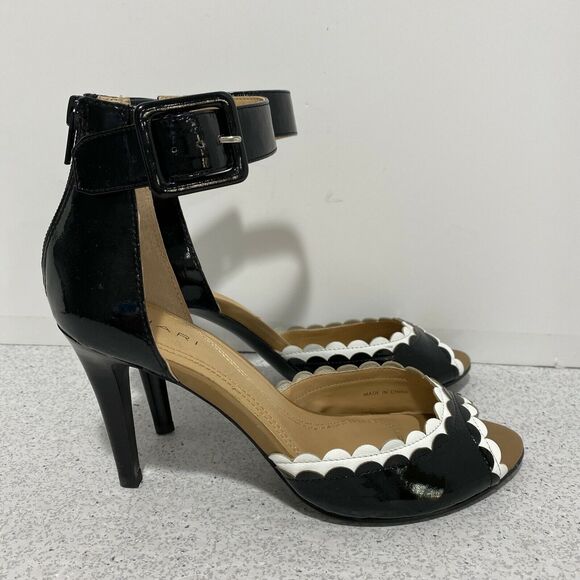 Retro Tahari High Heel Sandals Black & White Ankle Strap Open Toe Stiletto 7M - Picture 4 of 9